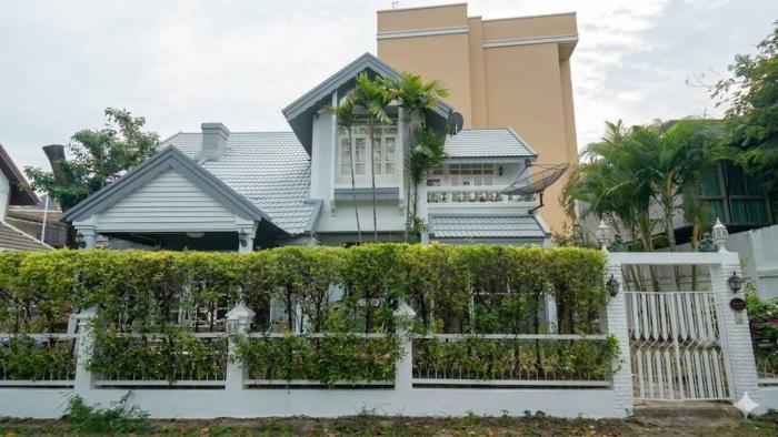 ACHIRA Nimman House