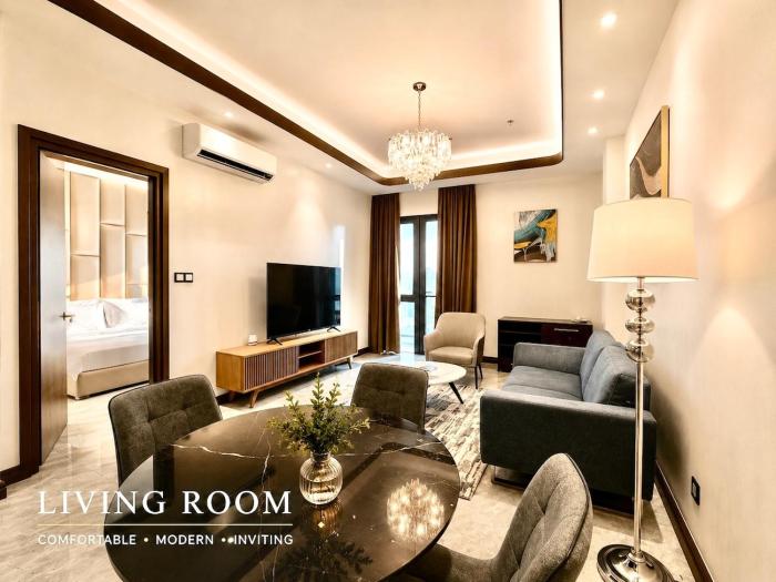 2BR Family Suite One Euphoria Free use Pool & Gym