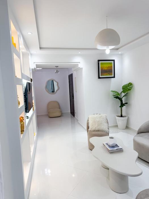 Bright 1BR Apartment with Pool Beach Nearby