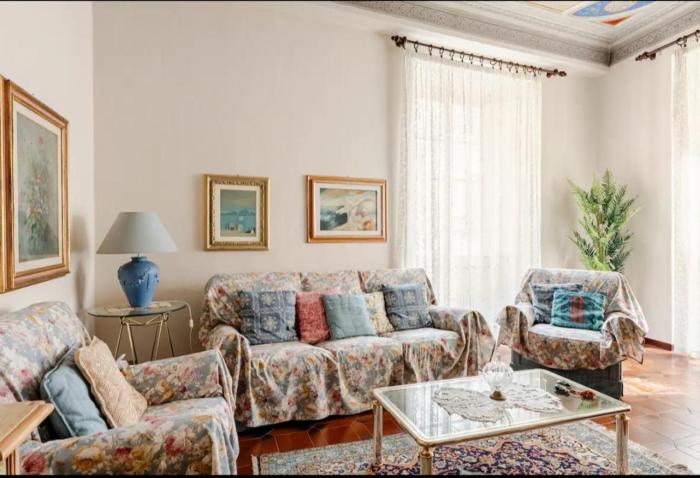Borbos House - Holiday Home Lucca Centro Storico
