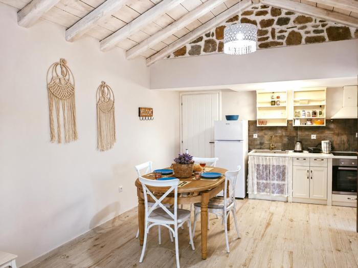 Paliokaliva Home