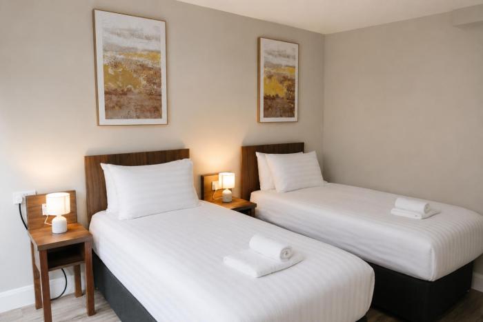 Coach House Accommodation - Room 8