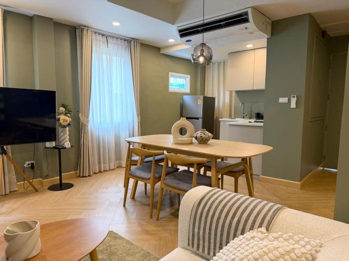 Whole Floor, 3 Bed 3 Bath, 1 min to BTS Prompong