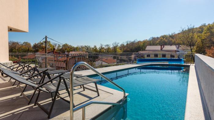 Apartman Mihaela with pool by Villas Guide