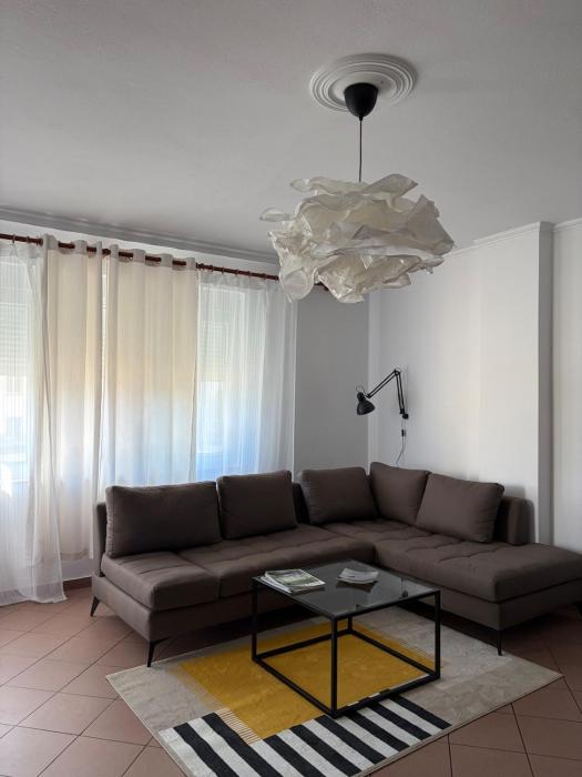Stylish 2 Bed apartament in Prime Location,Blloku