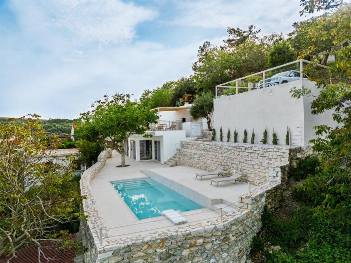 Nogal village retreat