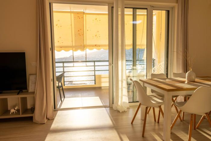 Familiar Apartment! Near the Sea! Free Parking!