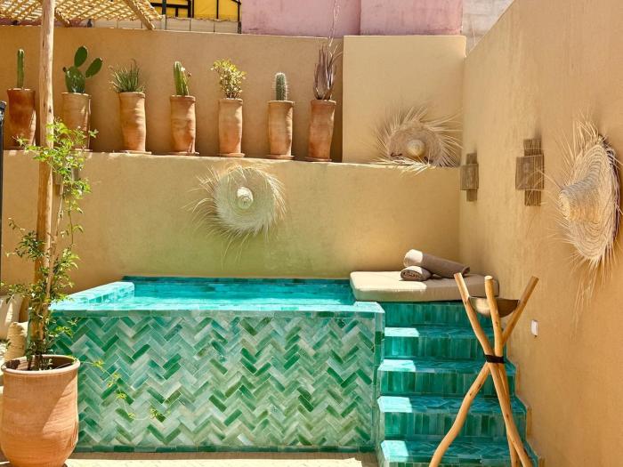 Dar Samana pool breakfast private spa city center