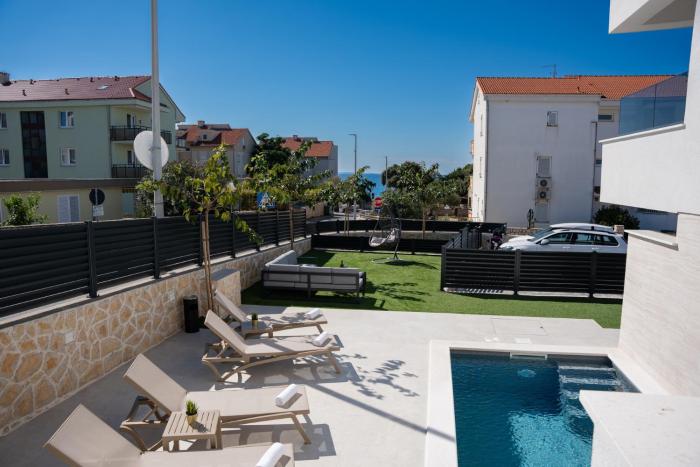 Relax apartment with private pool I