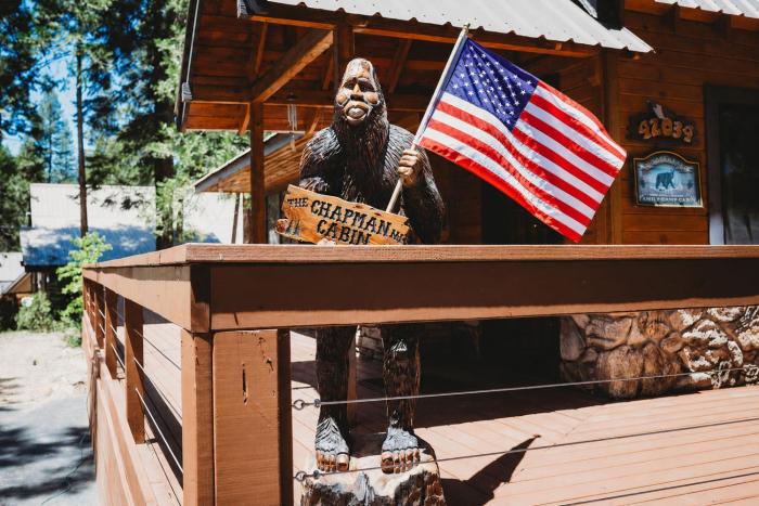 Bigfoot Alley Movie Room Walkable Location