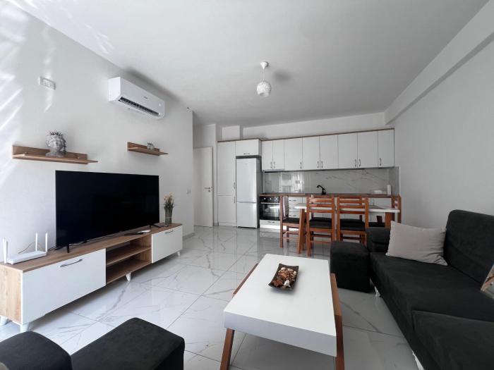 XH APARTMENTs