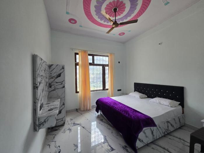 Devoshi Hotel and Restaurant