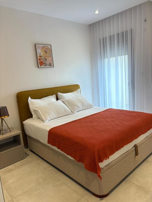 Refined, bright and comfortable apartment