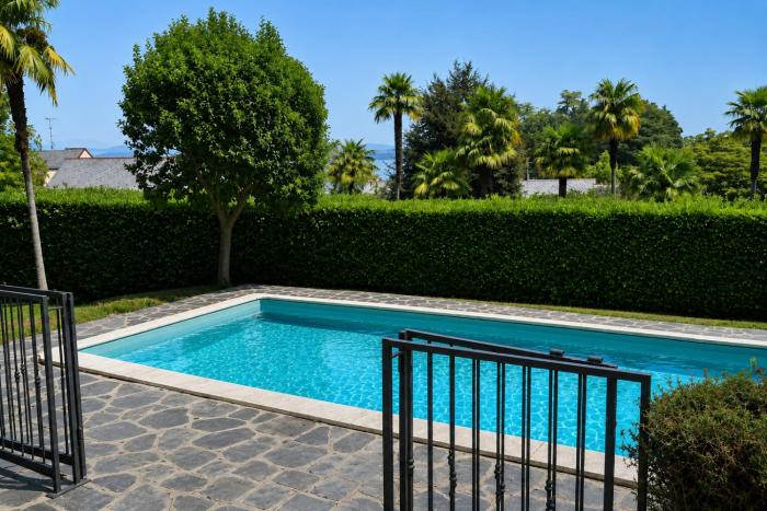 Acquazzurra, luxury duplex, pool, parking space, Free Wi-Fi