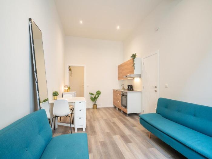 Spacious riverside apartment
