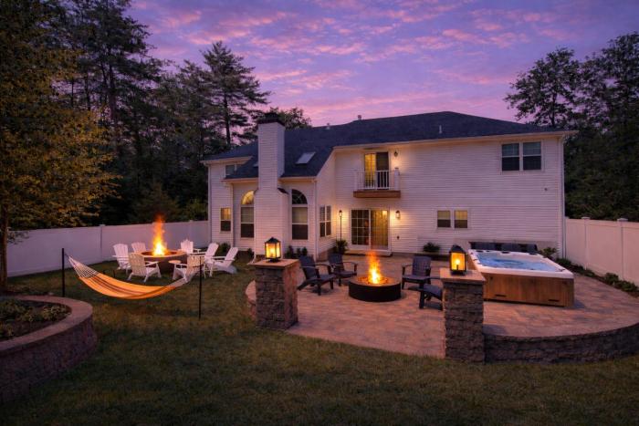 Luxury 5BR Backyard Oasis • Hot Tub • Game Room