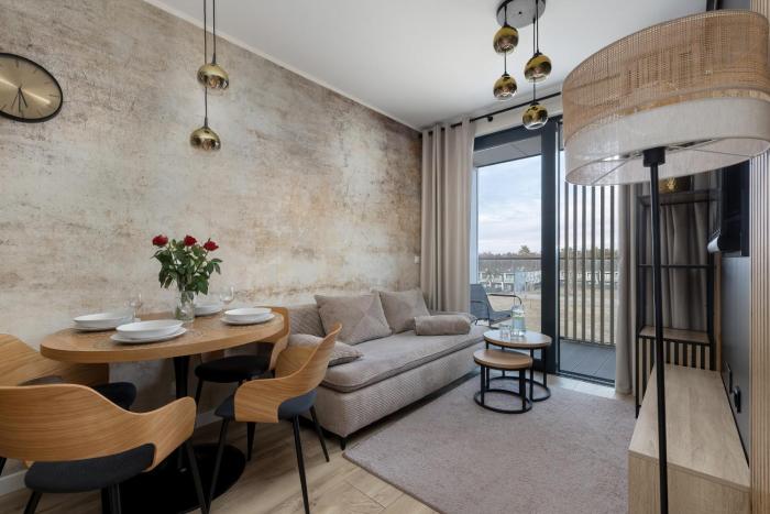 Klimatyzowane Apartamenty Art Lake w Mielnie z Parkingiem i Basenem by Noclegi Renters