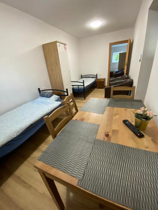 Sisters Rent 3