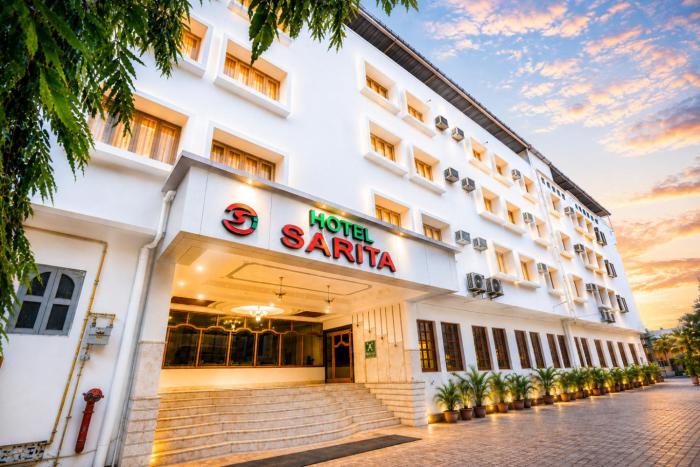 Hotel Sarita - Near Surat Railway Station