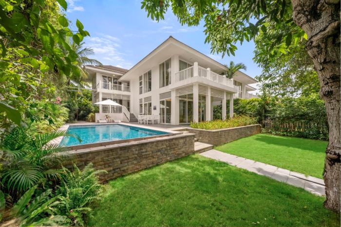 Beach Access Luxury 4 Bedroom Private Pool Villa at Premier Village Danang Resort