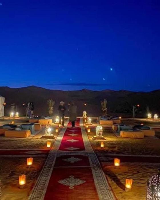 camp under stars