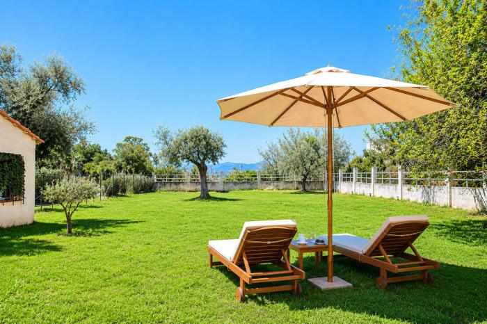 Nafsika Family House - Sea View Getaway in Corfu