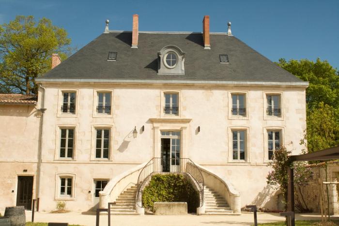 Coureilles Appartements et Suites