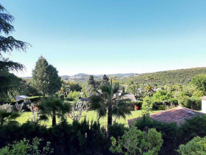 Charming 2-room in quiet Provencal villa