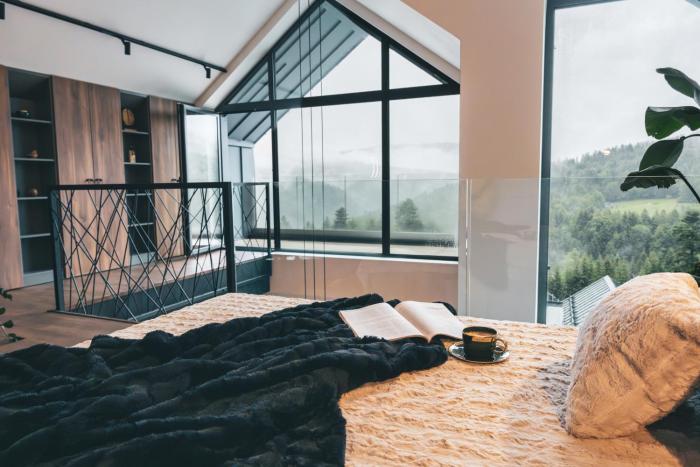 FORT HILL M2 Luxury Apartment - Private Jacuzzi & Mountain View
