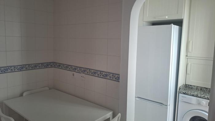 Pareado en la Playa del Ancla, urbanización privada - Terrazas de Urbis