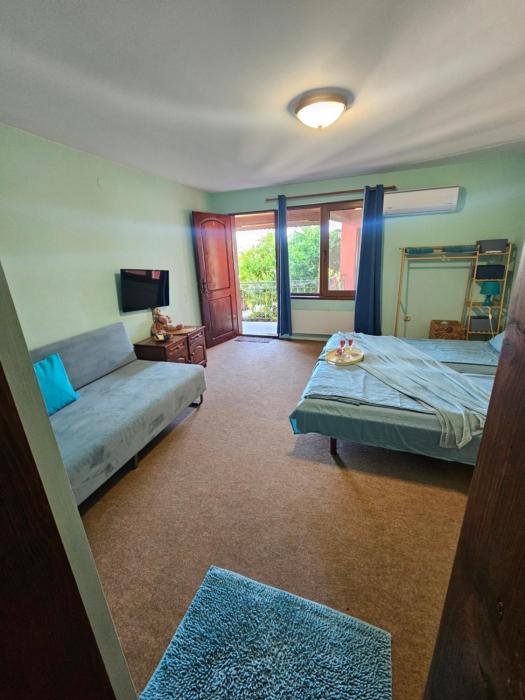 Reginas Guesthouse