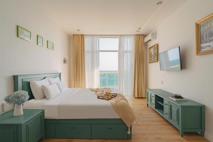 Ocean Melody - 3BR Beachfront Apartment at Ocean Vista