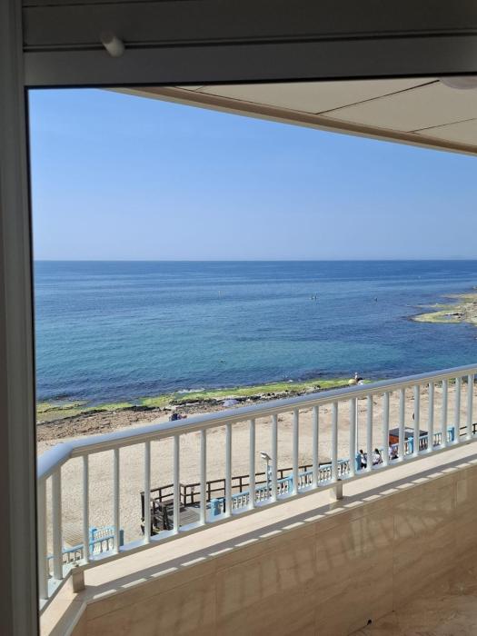 Sea-view apartment in the center of Torrevieja, close to the beach