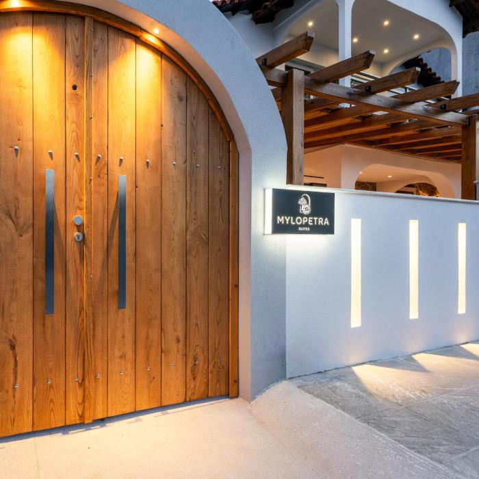Mylopetra Suites Sarti