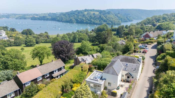 Dart View Cottage - A Stunning Riverside Escape in the Heart of South Devon