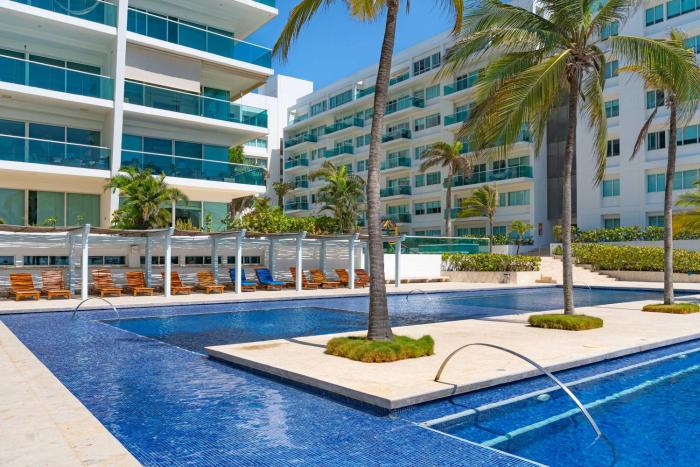 Deluxe 2BR Apartment with Terrace in Morros