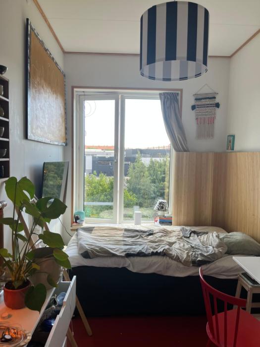 Single room with shared bathroom