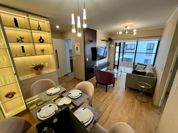 Modern 2BR Apartment with Terrace near San Isidro