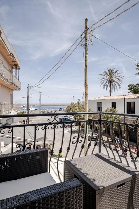 Domo de Sole - Beach 100 meters away & Terrace