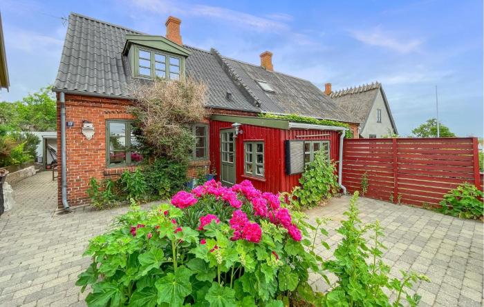 1 Bedroom Gorgeous Home In Stege