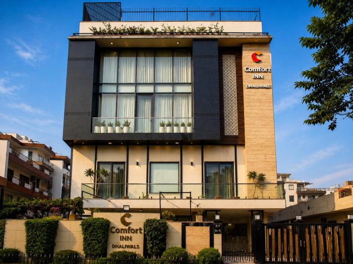 Comfort inn dhaliwals