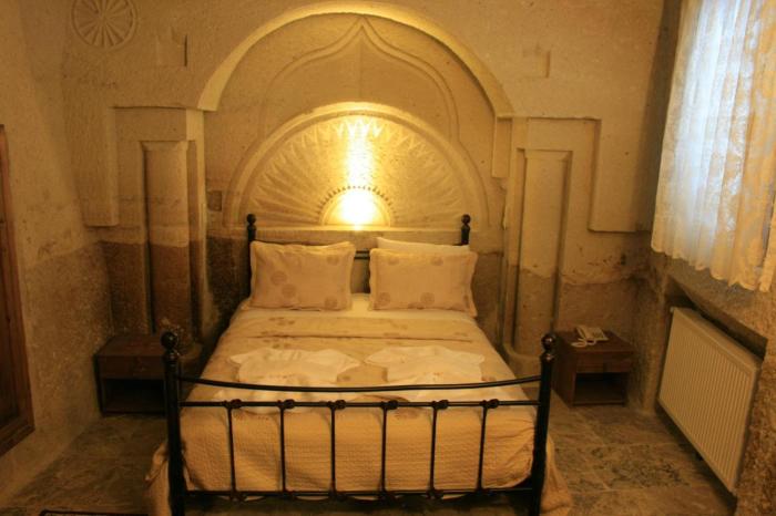Leyla Cave House