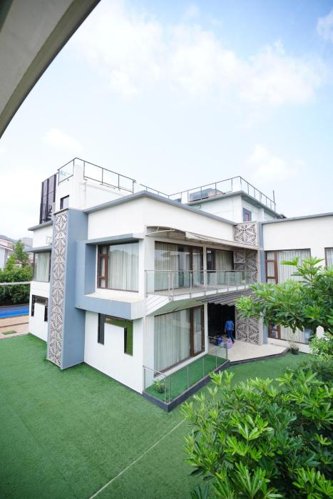 Casa Glora by the carrara stays