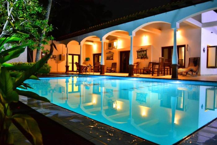 Lucas Hotel