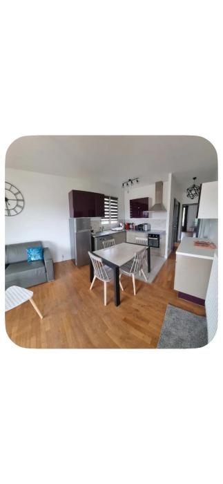 Appartement cosy avec terrasse proche du lac et des commodités