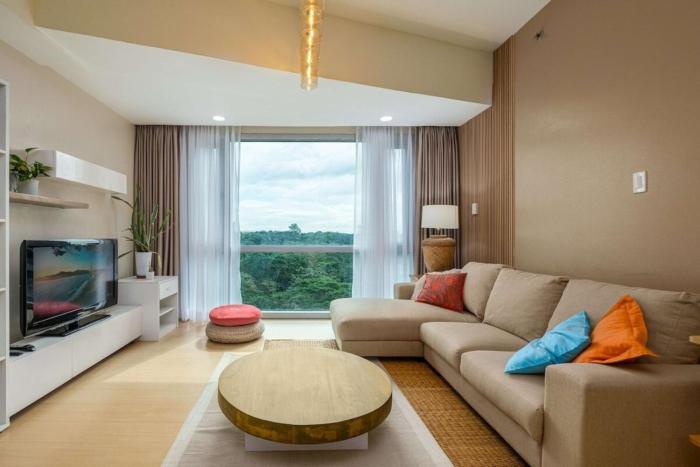 Modern Luxe Stay: 2BR City Escape