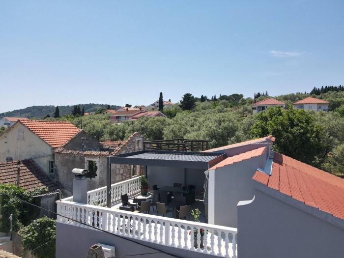 Sea view apartment Landula