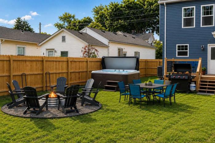 Stylish Louisville 3BR Sleeps 13 w Bunkhouse