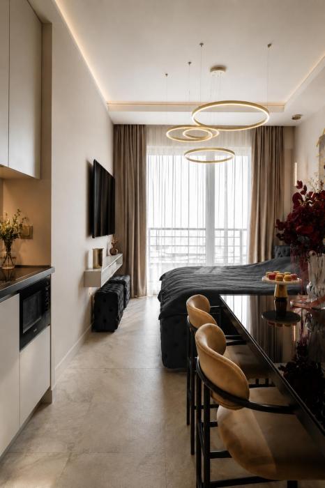 Global Office Park Luxury Apartment with Balcony