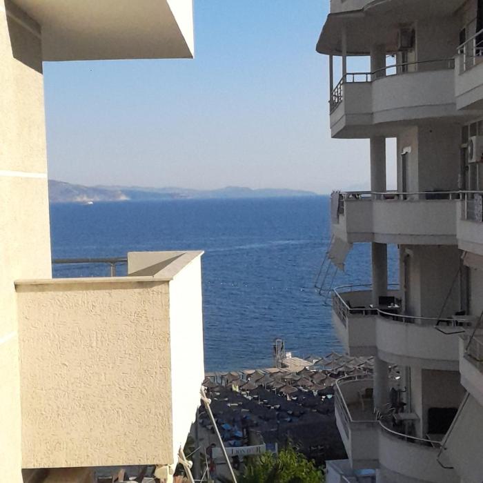 Evi Sea View Apartment 1 Sarande